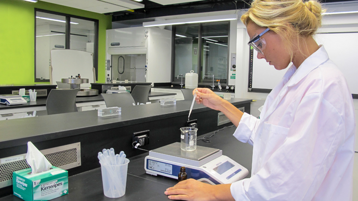 image of Students in the Fragrance Lab