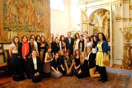 FMM Students Visit Ferragamo