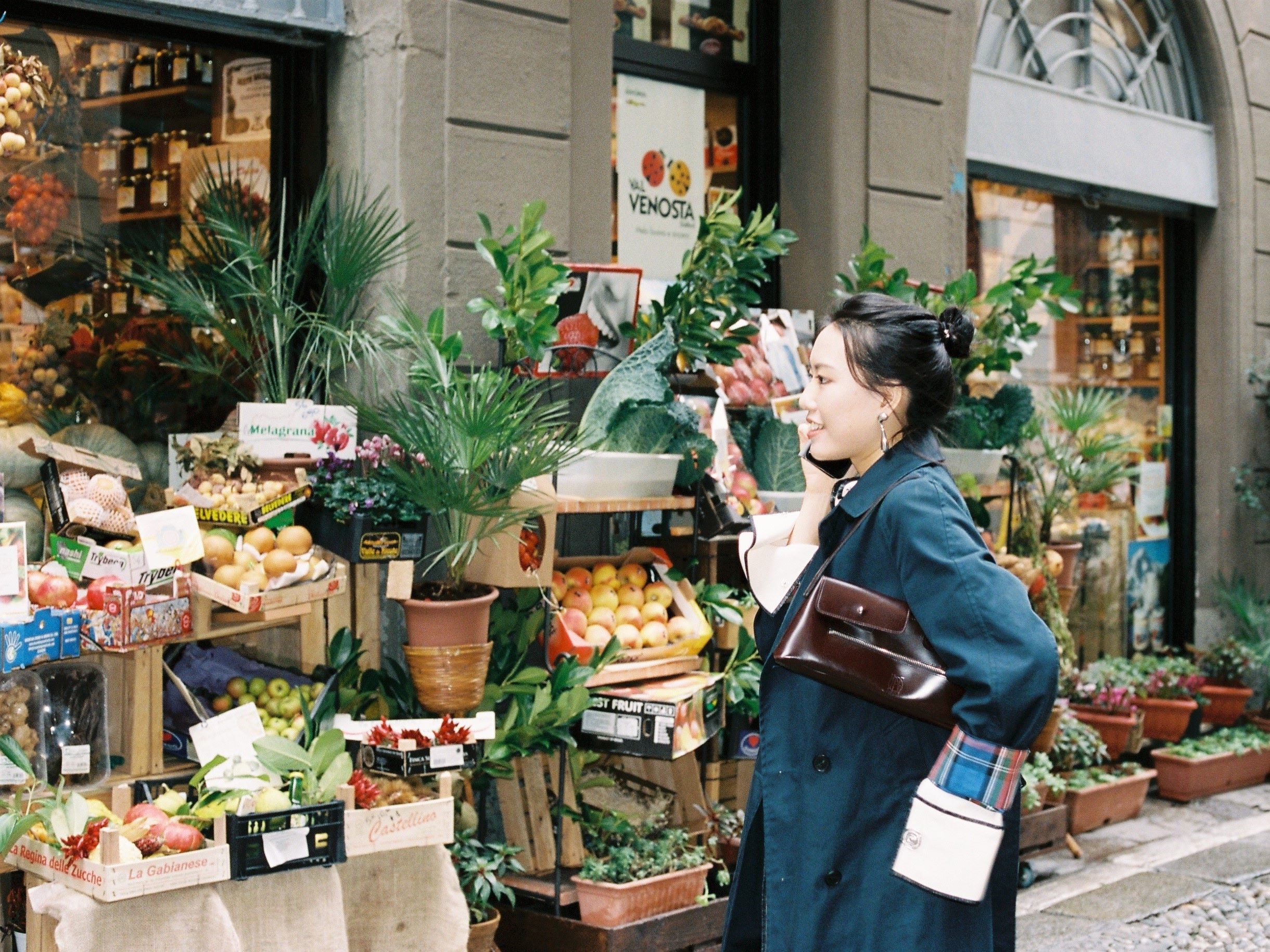 Student at outdoor market in Milan