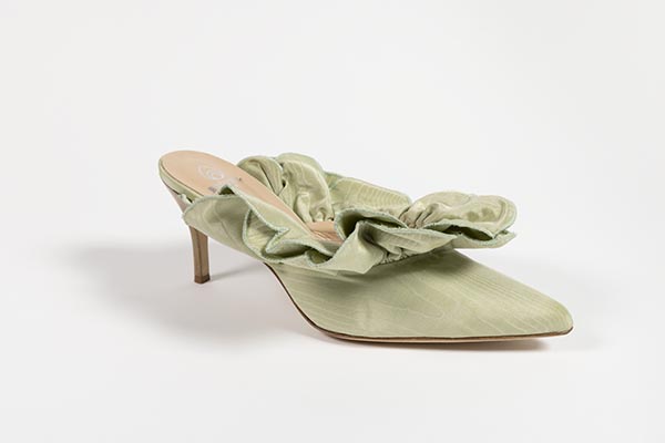 Green linen moire mules; ruffled double bib trim around instep with stitched lettuce edging, closed toe, wood grain kitten heel, size 9
