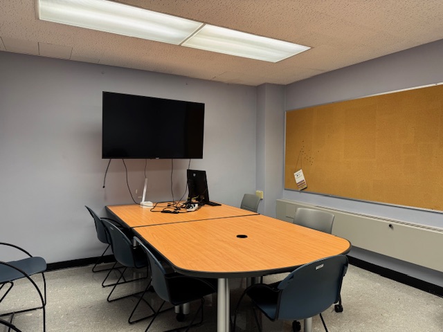 A photo of E605, the reserved library study room