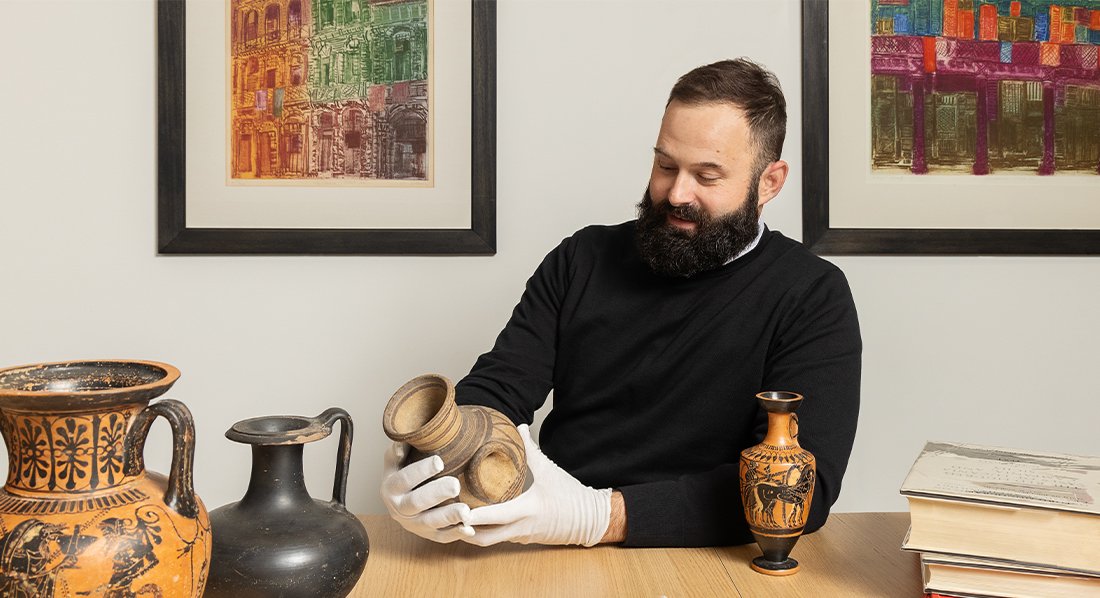 Coley with four ancient vessels. Photos courtesy of Hindman LLC.