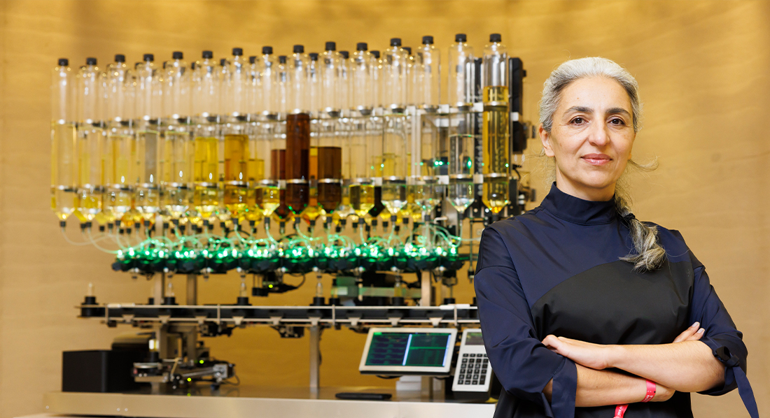 Mekanik with the Algorithmic Perfumery machine. Photo by Trevor Brown.