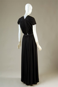 evening dress in black crepe faille