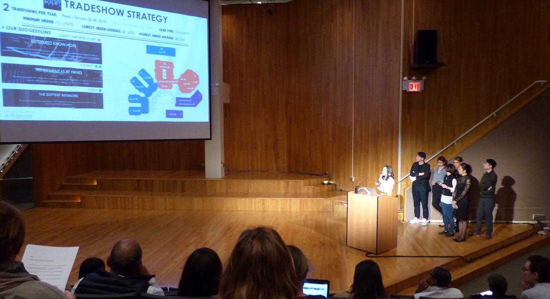 Photo of students presenting case study at New York Seminar