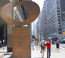 eye of fashion sculpture on seventh avenue