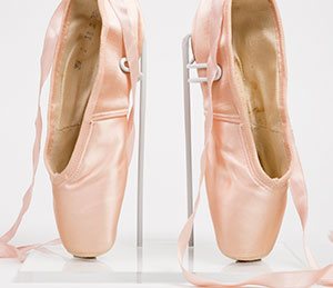 pink point shoes