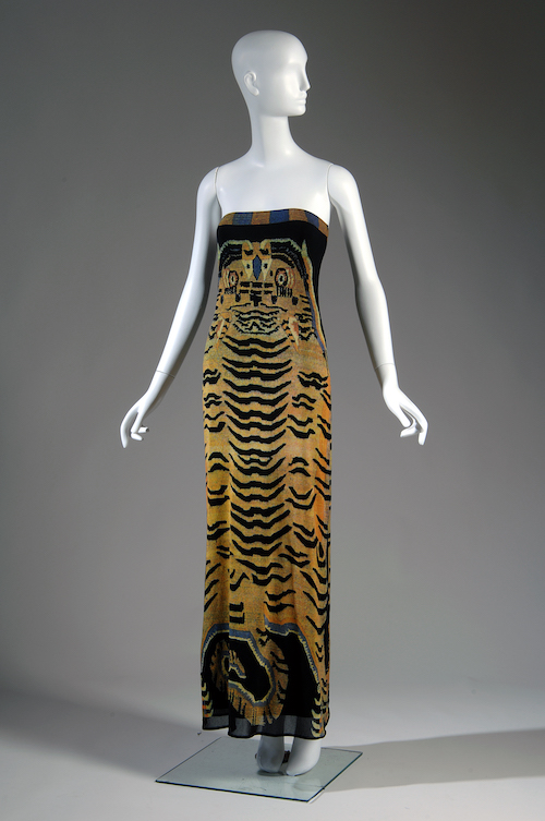 Long strapless yellow and black dress with tiger pattern