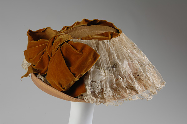 velvet hat with a bow and lace 
