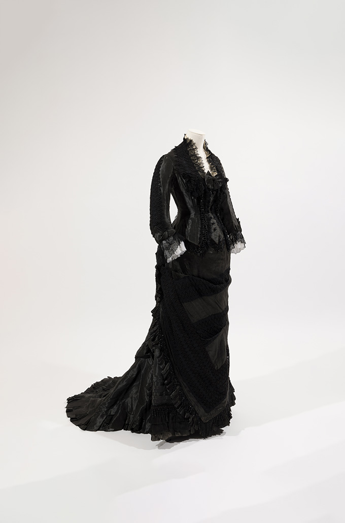 black floor length two piece dress with lace cuffs