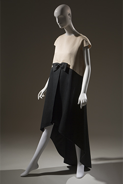 Cristóbal Balenciaga, evening dress, 1968, gift of Mrs. Ephraim London, Mrs. Rowland Mindlin and Mrs. Walter Eytan. in memory of Mrs. M. Lincoln Schuster. 78.134.6