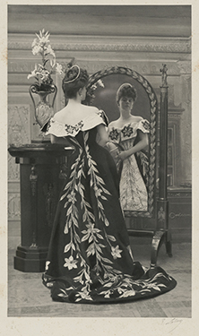 Photograph by Paul Nadar, the Countess Greffulhe wearing the  “Lily Dress” created by the House  of Worth, 1896. © Nadar/Galliera/ Roger-Viollet. 