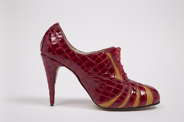 Red faux alligator patent leather stiletto heel oxfords with insertions of yellow gold leather on the vamp and lacing stay, rounded toe, low cut topline at sides, high conical heel